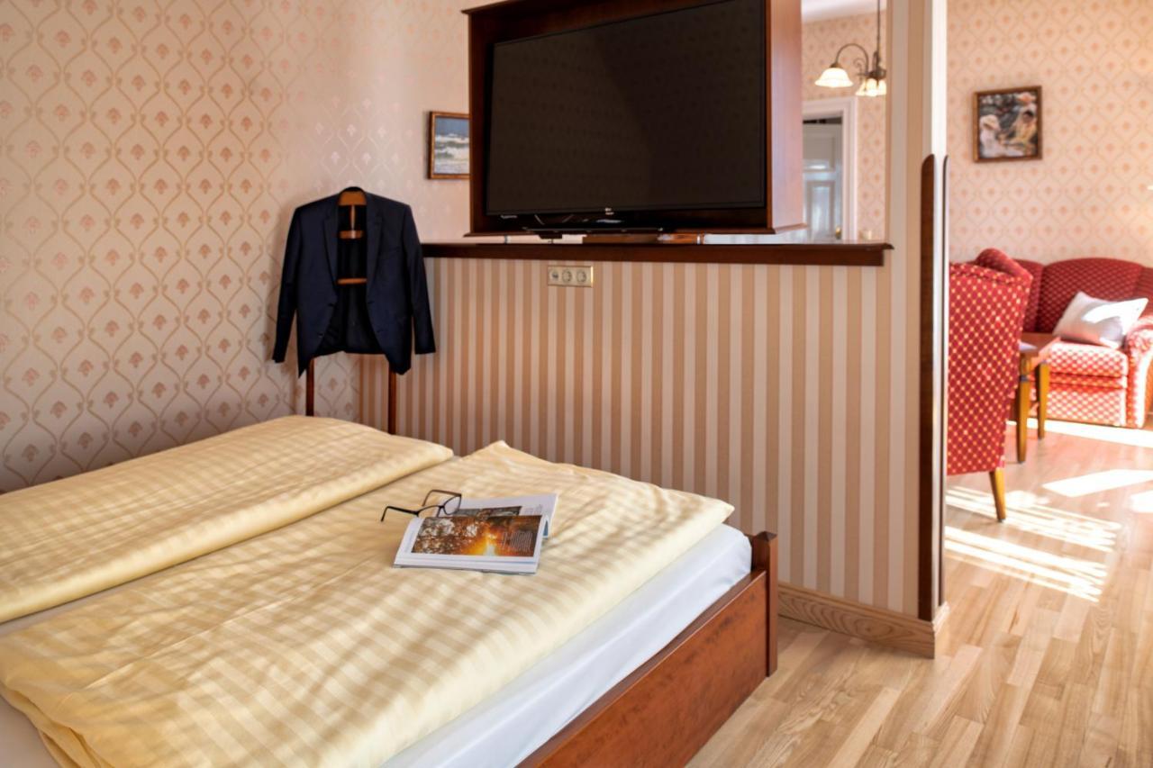 Recknitztal-Hotel Marlow Exteriör bild
